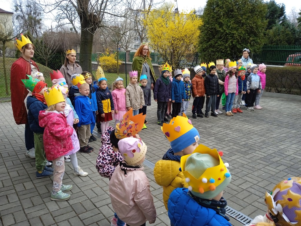 uroczyste odspiewanie hymnu przedszkola