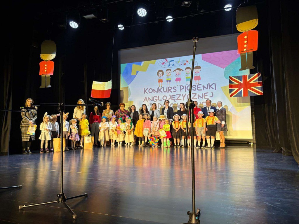 Zdjęcie grupowe uczestników konkursu