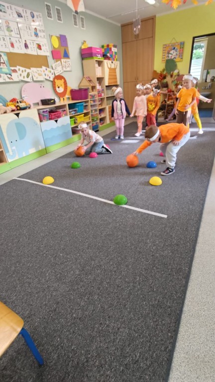 zabawa ruchowa z dynia