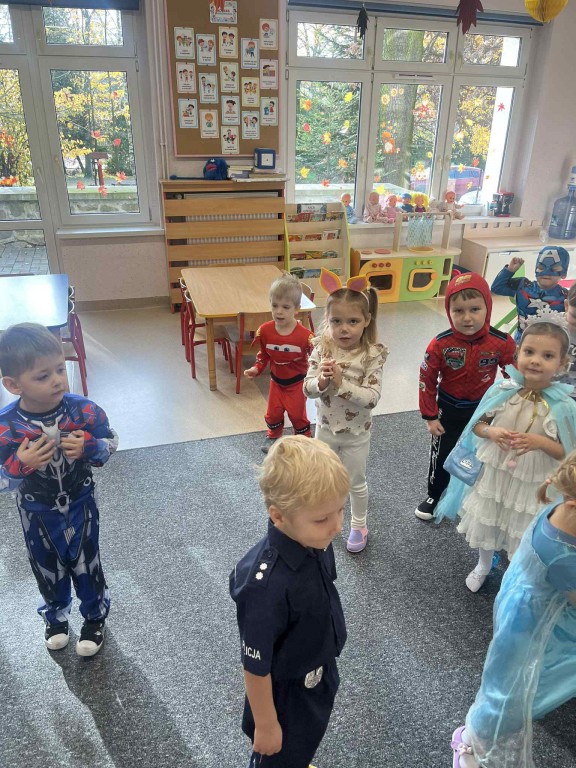 Taniec dzieci do piosenki