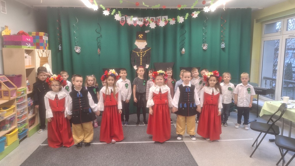 Występ dzieci dla górników 