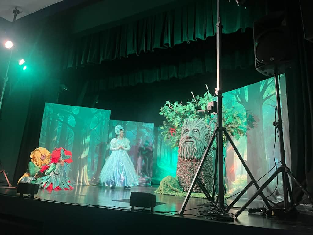 Scenografia do przedstawienia Pinokio