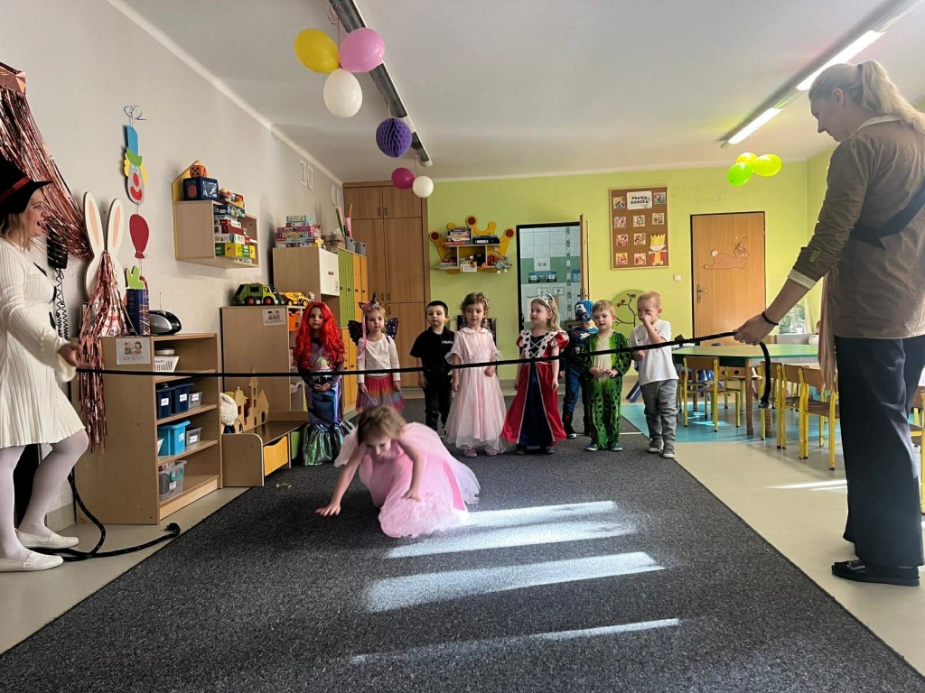 taniec animacyjny pod liną