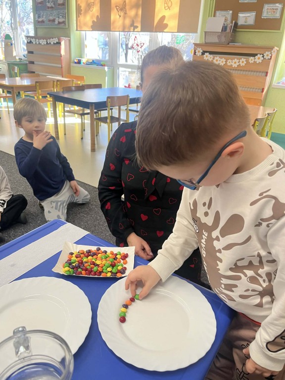 Eksperyment z kolorami w ramach projektu Kreatywna Matematyka