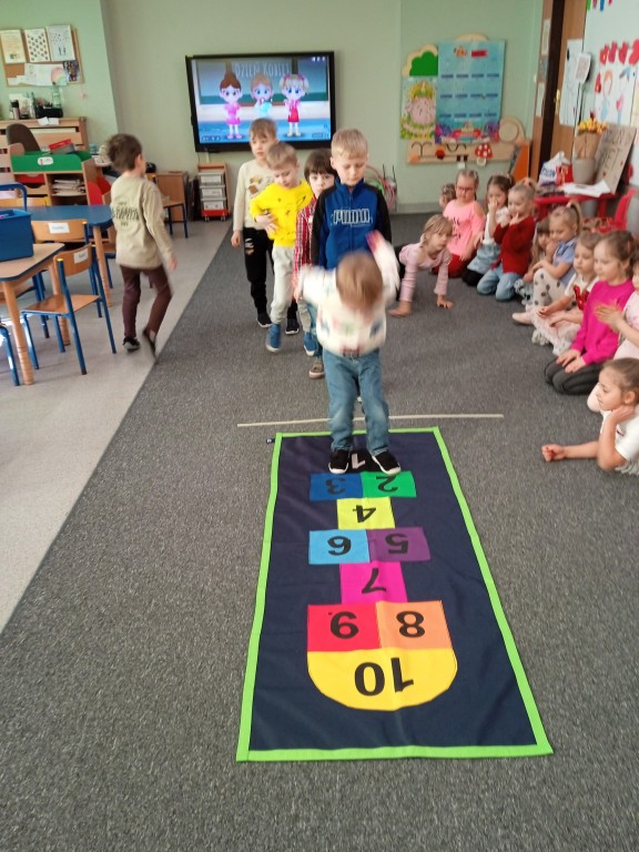 dzien kobiet w przedszkolu