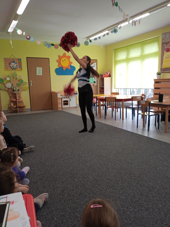 zajecia sportowo - akrobatyczne z fit and more